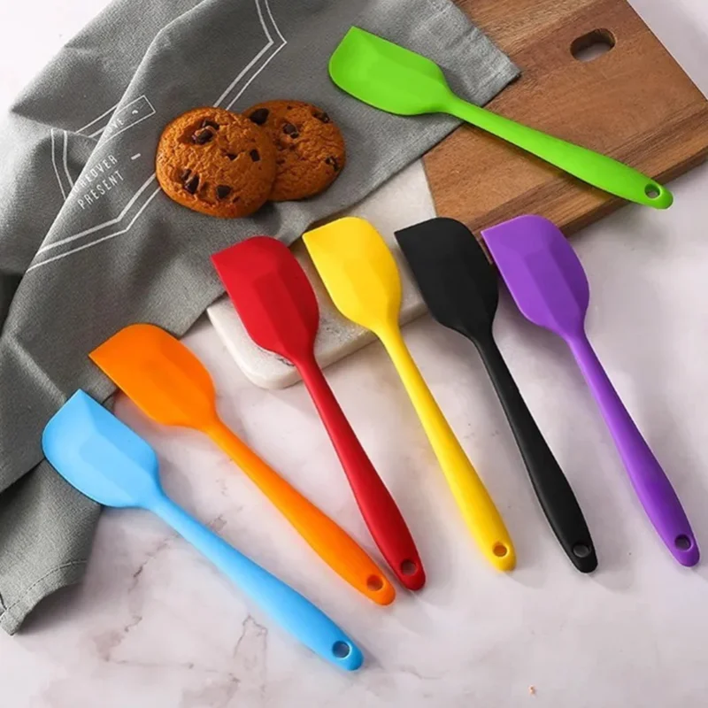 Silicone Scraper: Must-Have Tool for Effortless Baking